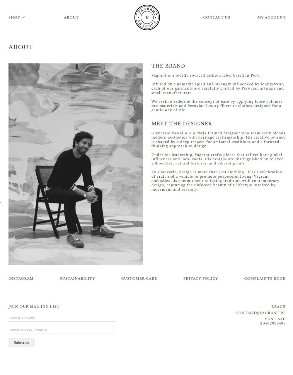 Diseñador de moda de Vagrant, marca peruana de lujo sostenible, sentado en estudio artístico creativo.